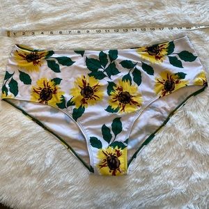 NWT sunflower swim bottoms